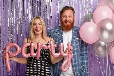 What week should you do a gender reveal?